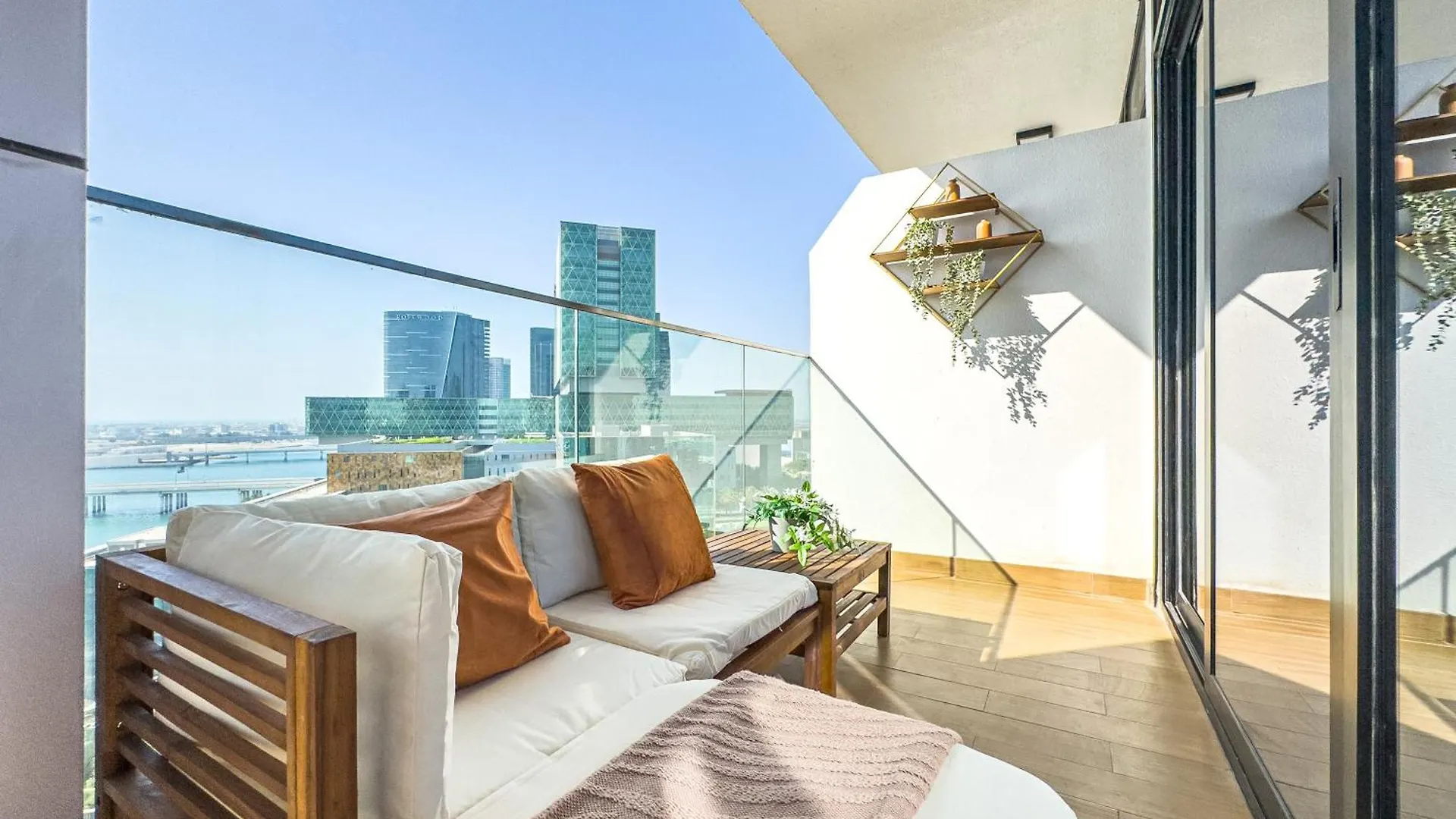 Full Cleveland & Canal View - Perfect Corporate Stay - 5 Min Walk From Adgm And Galleria - Big Balcony - Upgraded Abu Dhabi