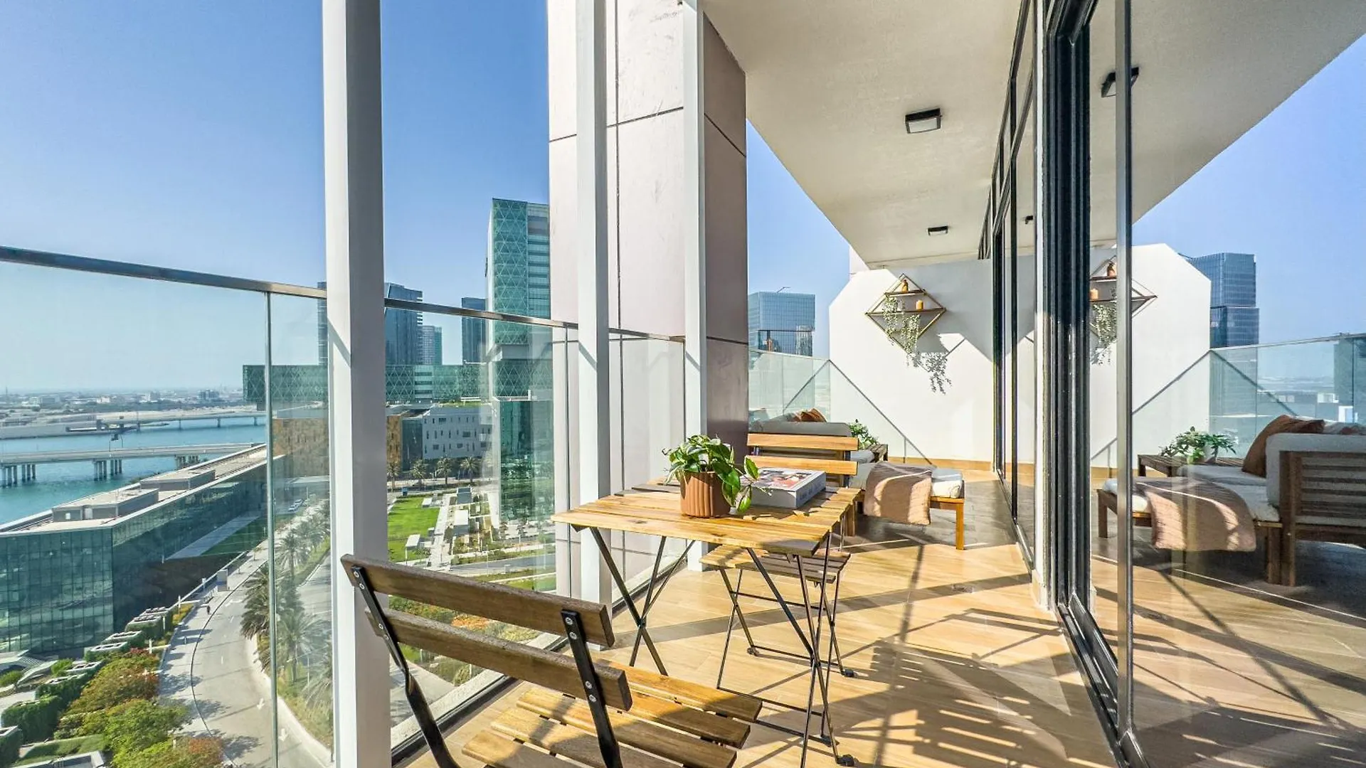 Full Cleveland & Canal View - Perfect Corporate Stay - 5 Min Walk From Adgm And Galleria - Big Balcony - Upgraded Abu Dhabi